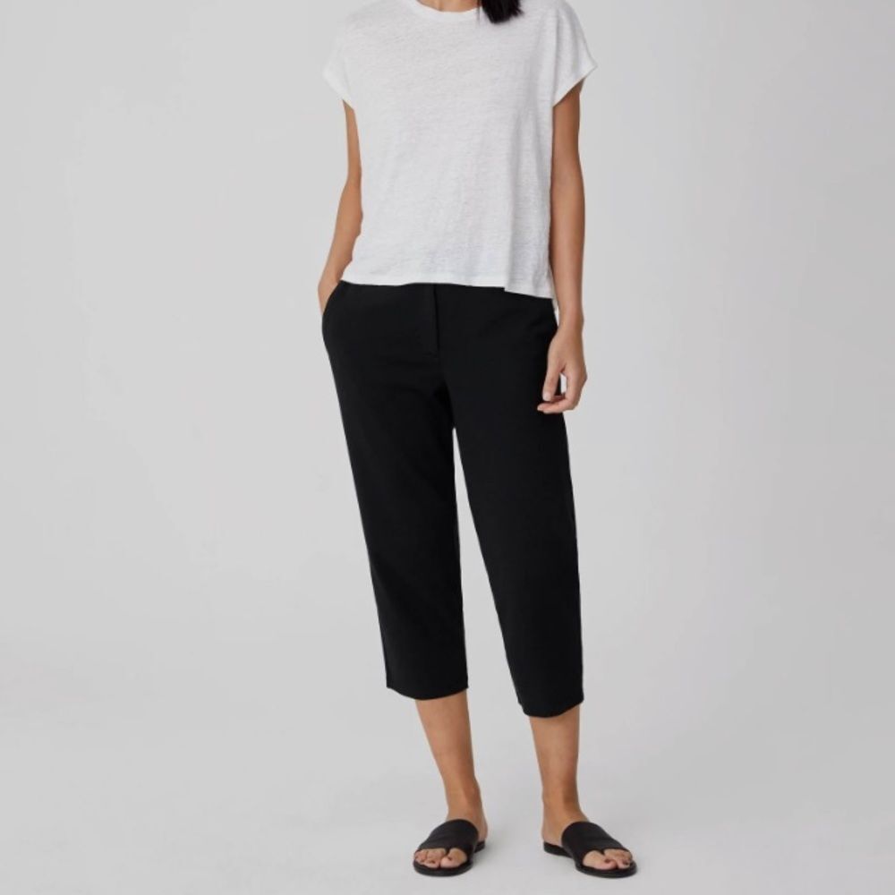 New Eileen, Fisher, black capri pants with buttons and pockets